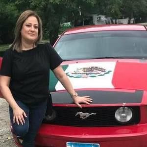 Meet your Posher, Laura